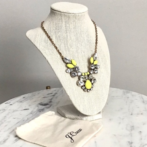 ASO Sofia Vergara as Gloria in Modern Family Gemstone Crystal Statement Necklace - Picture 7 of 12